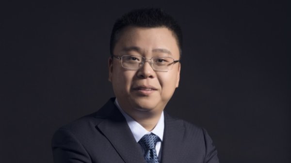 中玉束哈 财经夜行线0717丨特朗普与鲍威尔“口水战”反复升级 鲍威尔“被解雇”不确定性如何影响美国市场